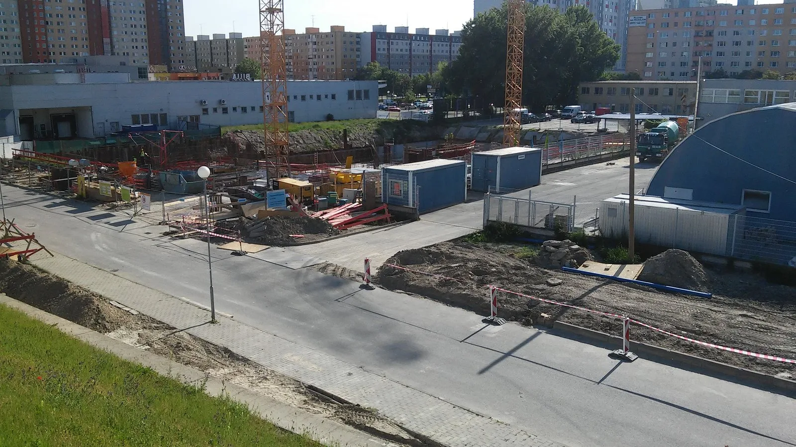 Prvý nájomný dom, ktorý si mesto postavilo za pätnásť rokov, mieri po druhé ocenenie. Zmluvu so zhotoviteľom register nepozná