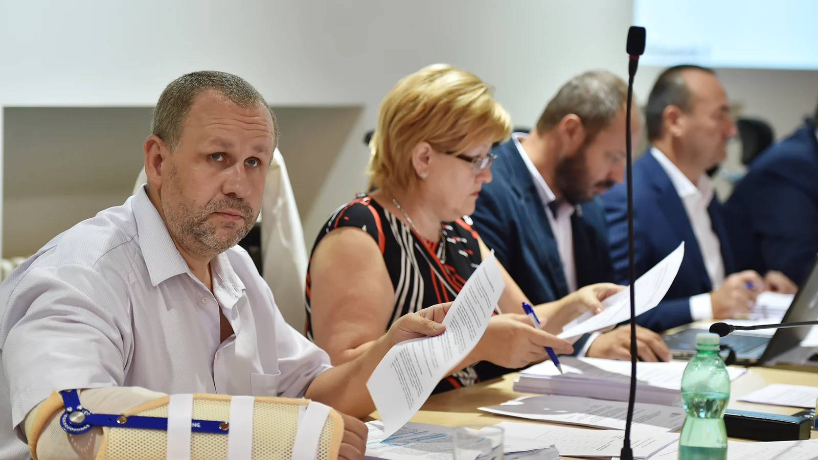 Župa nemá PR agentúru. Mediálny priestor si kupuje priamo v novinách mestských častí a miest