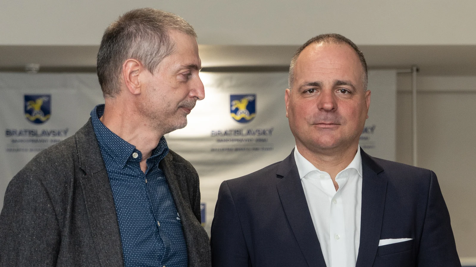 Koľko berie župan? Posledný zverejnený údaj je z roku 2020 a hovorí o 5 711 eurách mesačne