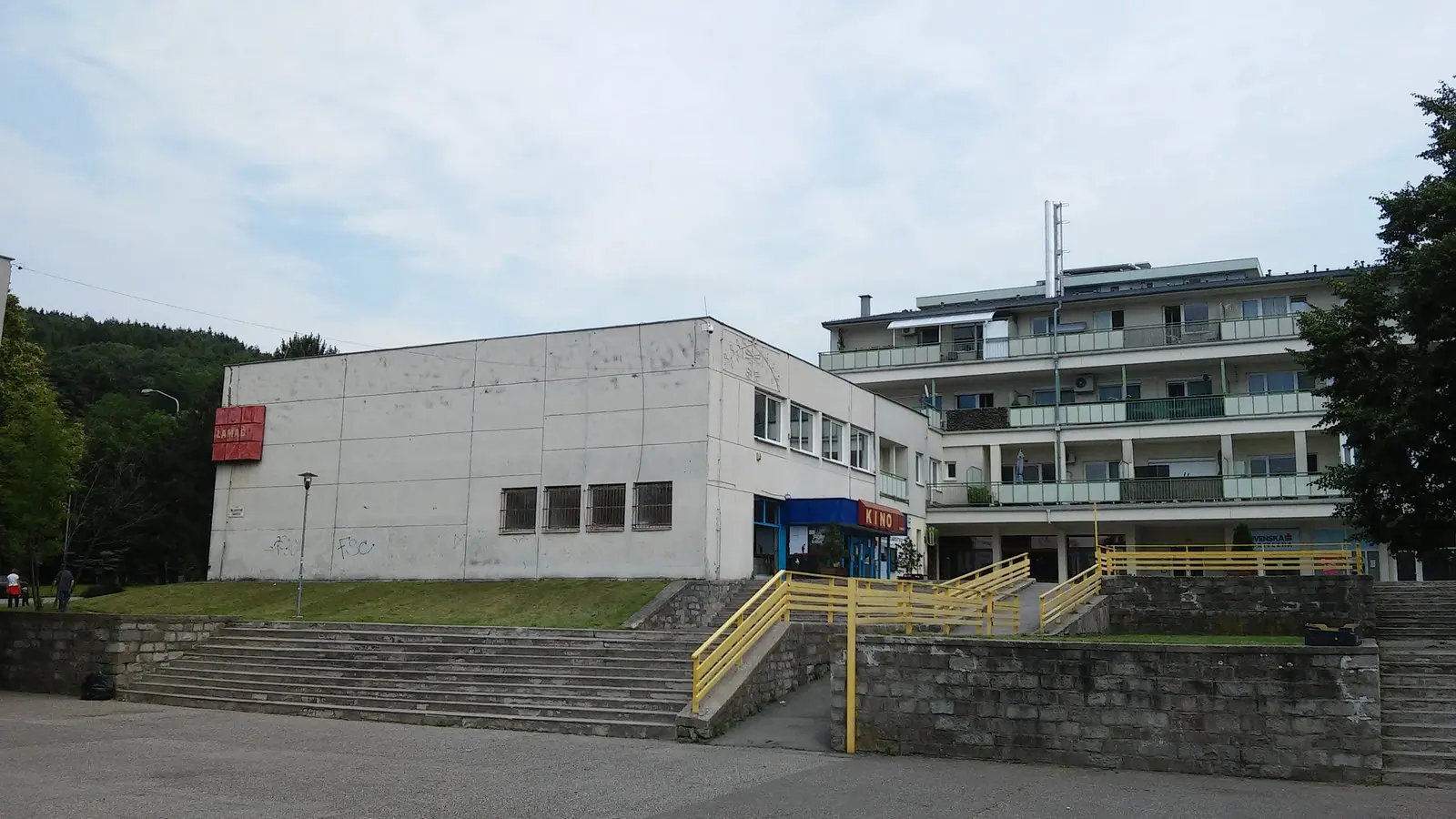 Ihrisko za Studenohorskou má novú tenisovú sieť aj opravené koše