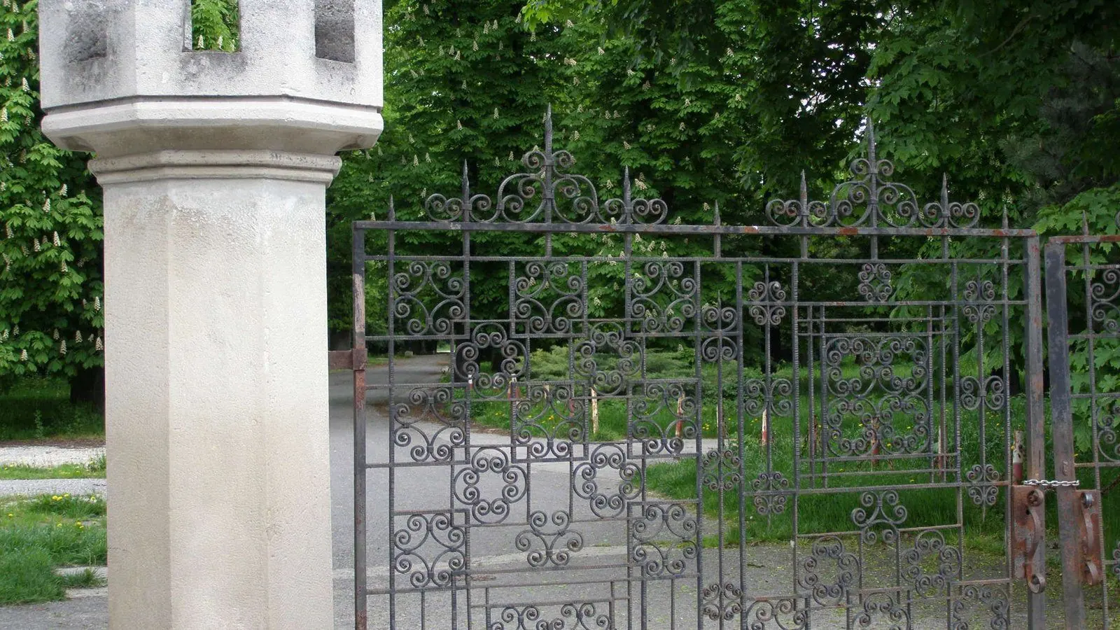 Káva so starostom: Rusovce majú formát, ktorý väčším MČ chýba