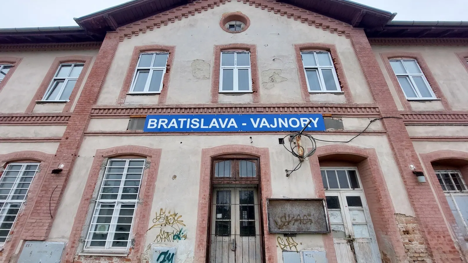 Búrky s krúpami aj 38-stupňové teploty: Vajnory držali obyvateľov v obraze