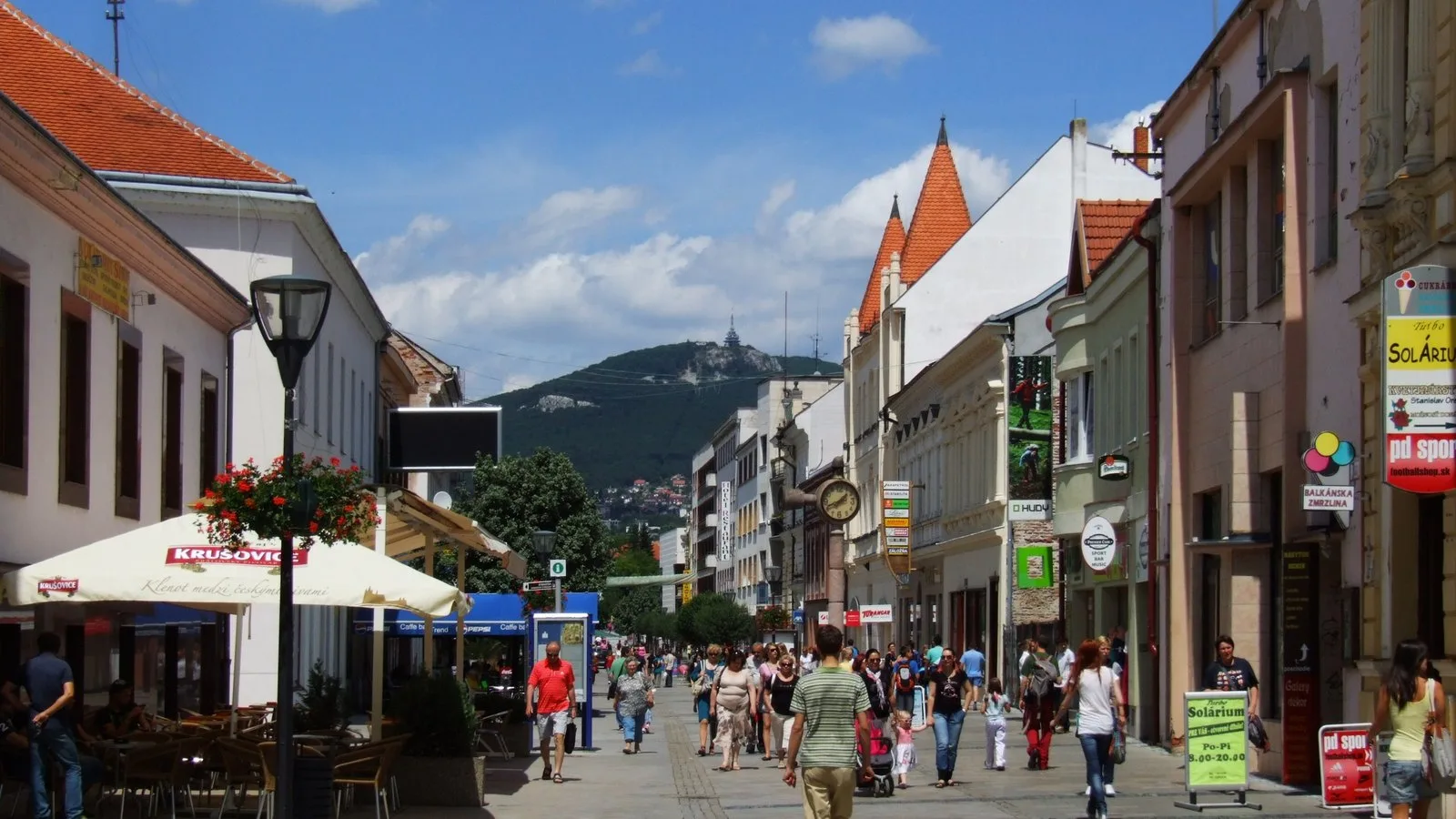 Nitra pripravuje projekt za 2,7 milióna eur: senzory v uliciach a kamery mestskej polície s umelou inteligenciou