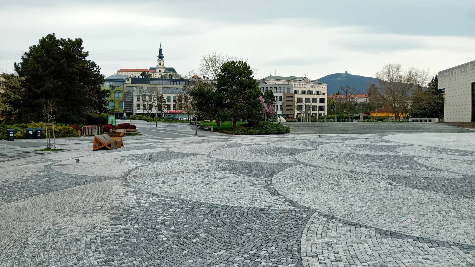 Bronzový Masaryk sa vracia do Nitry. Po 26 rokoch v Topoľčiankach ho mesto osadí pred súdom