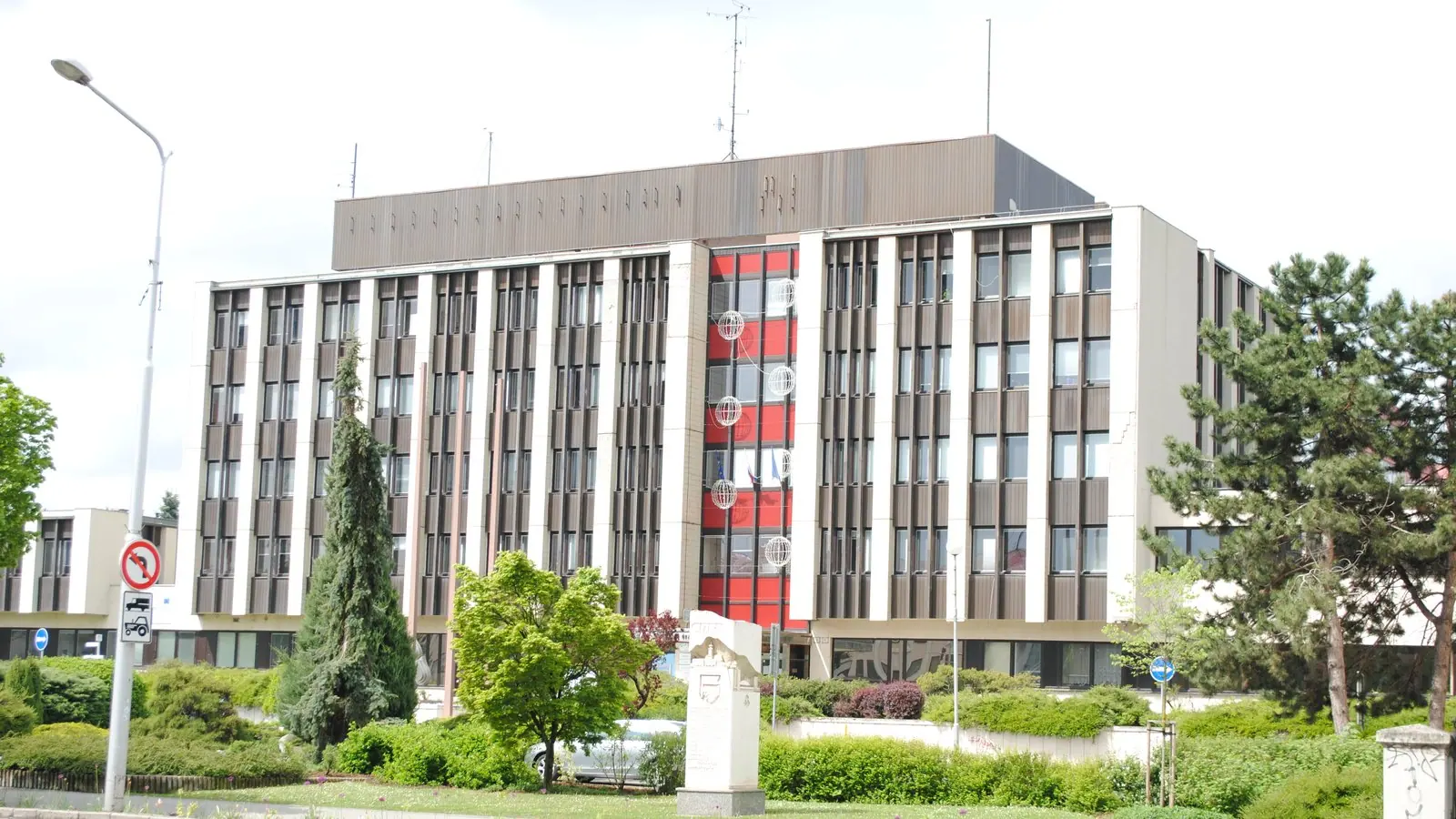 Nitra hospodári v roku 2026 so 134 miliónmi eur. Tretina ide na školy