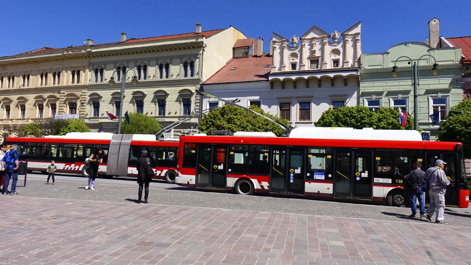 Sekčov bez dvoch zastávok. Štyri linky MHD idú obchádzkou „až do odvolania“