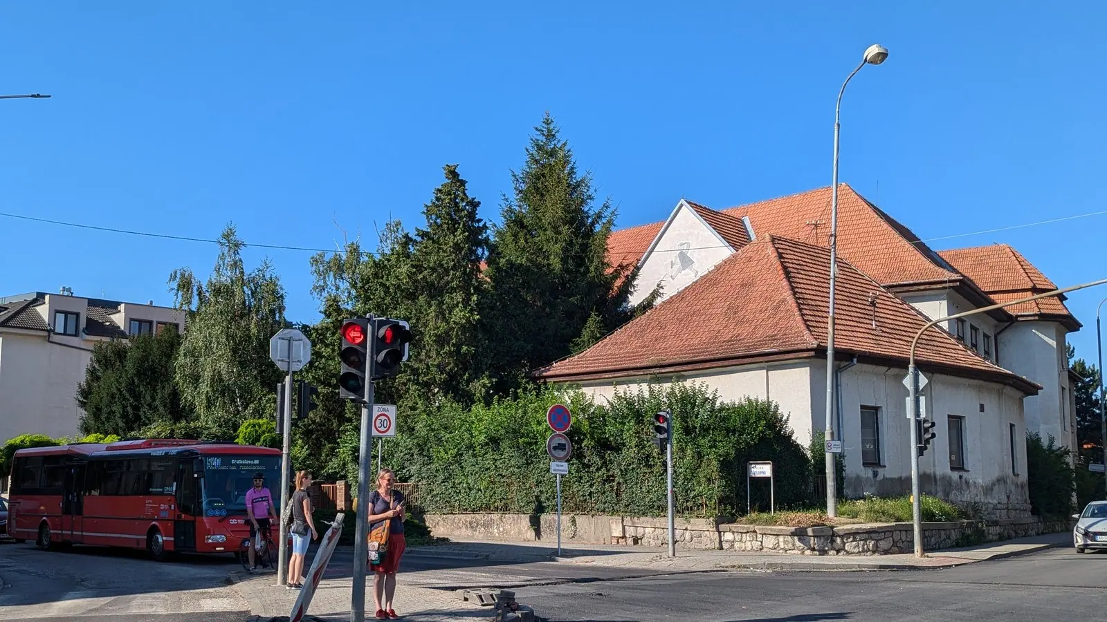 Súkromná firma pohrozila, že vypne semafory. Prešov vyhlásil mimoriadnu situáciu