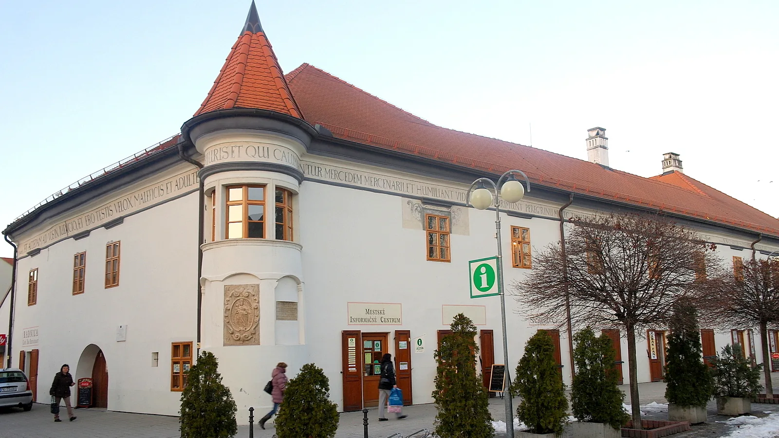 Primátor odmietol podpísať dve uznesenia vlastného zastupiteľstva. Cyklopruh sa do rozpočtu napokon dostal