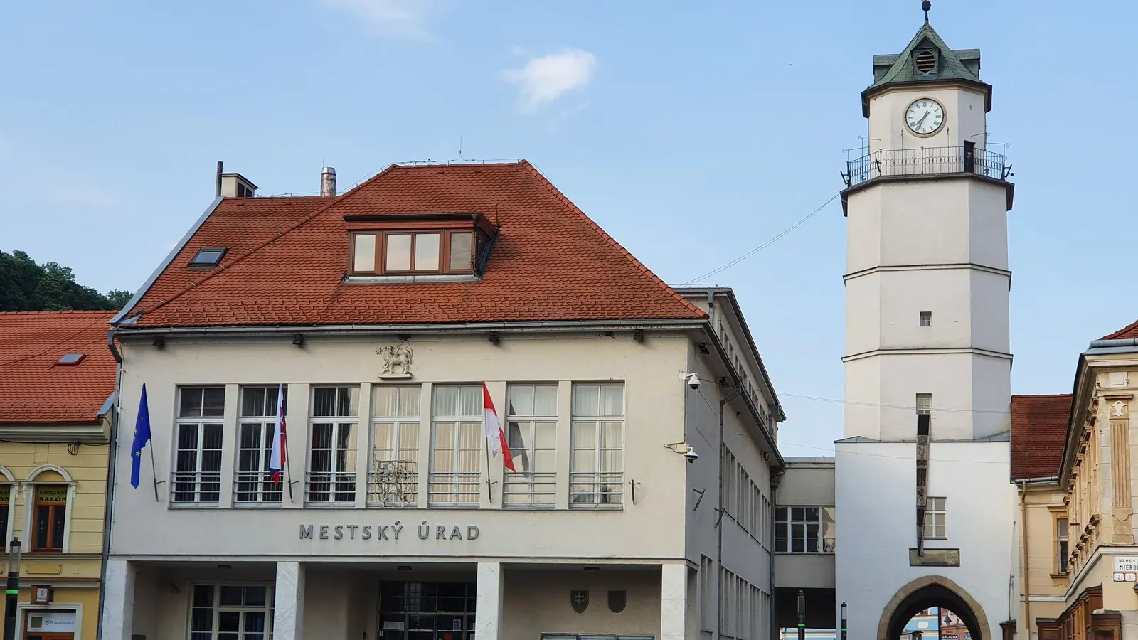 496 eur na obyvateľa. Toľko dlhu má Trenčín — a do konca roka má stúpnuť