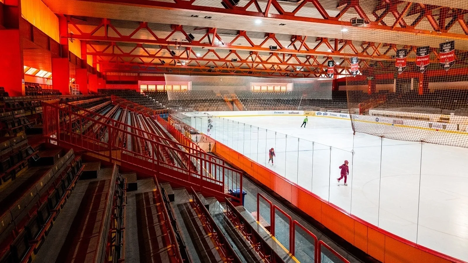 Trnava otvorila zimný štadión ako útočisko pred horúčavami. V hale je 18 stupňov, sedieť sa dá do 19.00